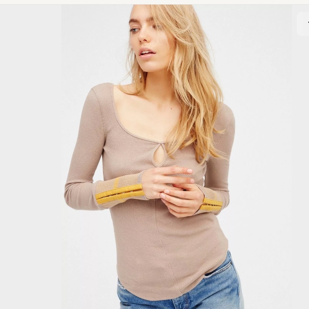 FREE PEOPLE  *MOD STRIPE CUFF* KEYHOLE THERMAL TOP